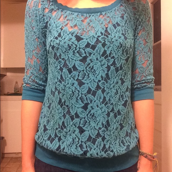 XS Express 3/4 sleeved lacy top