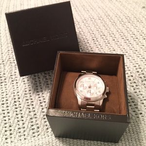 BRAND NEW Michael Kors watch