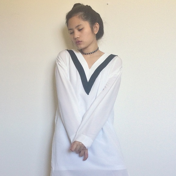 πHPπ Chic high low V-neck white dressπ - Picture 4 of 4