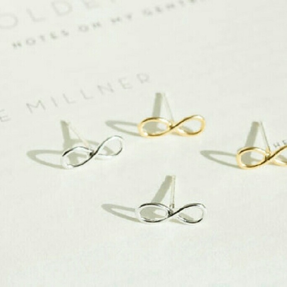 ❤️4 for $20 Sale Gold/silver infinity loop earring - Picture 3 of 4