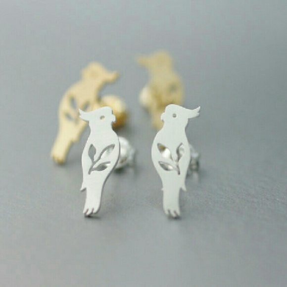 ❤️4 for $20 Sale❤️ Gold/silver plated bird earring - Picture 4 of 4