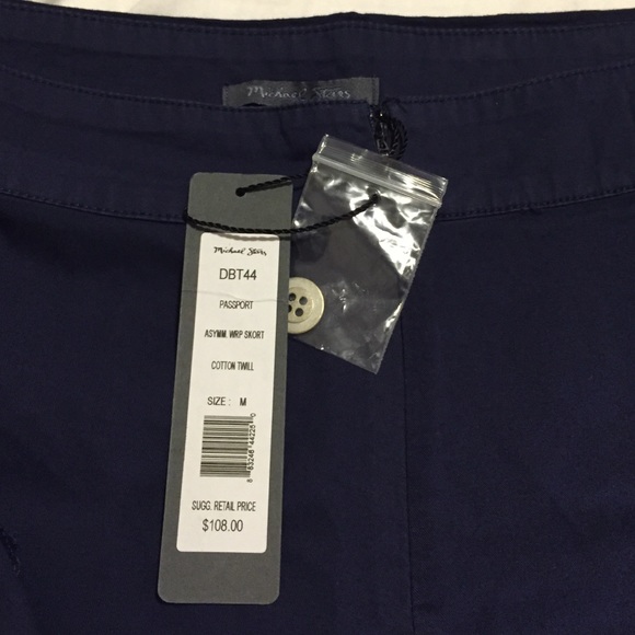 ⚡️SALE⚡️Michael Stars Navy Wrap Skort - Picture 4 of 4