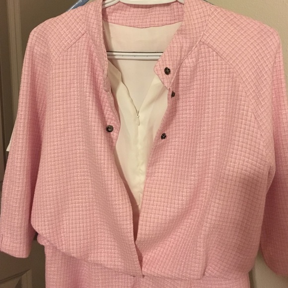 pink cute top - Picture 3 of 5