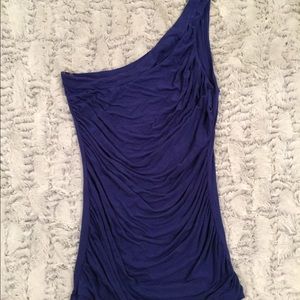 CUT OUT ONE SHOULDER TOP