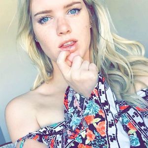 Meet your Posher, Makenna