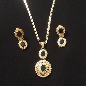 Beautiful Swarovski necklace set