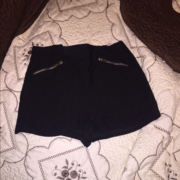 High waisted pacsun shorts, very good condition.