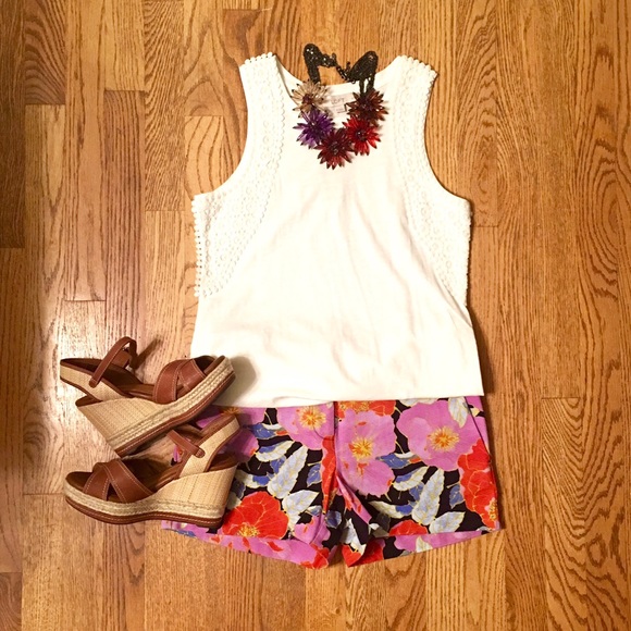 ❗️SOLD❗️Loft Riviera Shorts - Picture 4 of 4