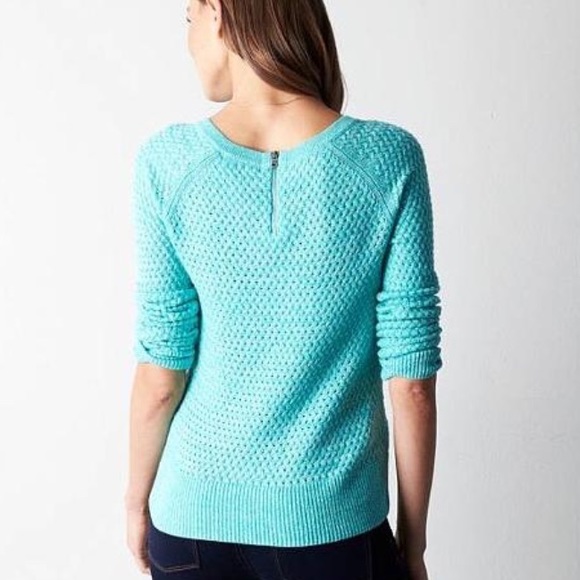 American Eagle Crew Neck Sweater - Picture 2 of 4