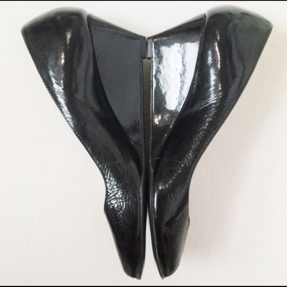 Cute Gianni Bini Peep Toe Wedge - Picture 2 of 3