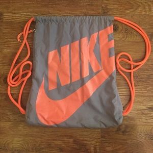 Nike drawstring bag
