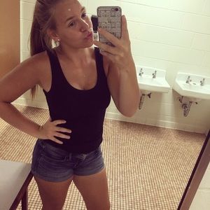 Meet your Posher, Taylor