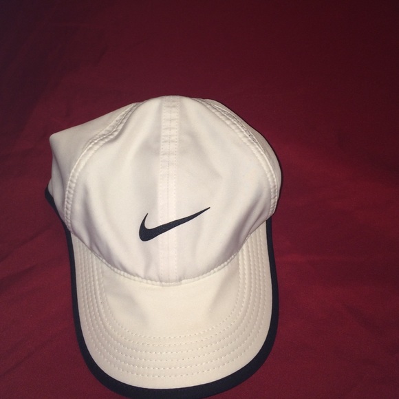 nike dri-fit cap with velcro tightening strap