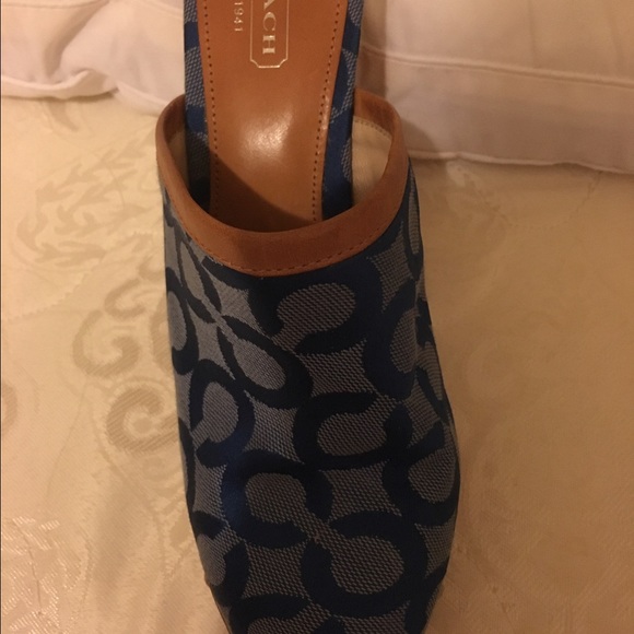 Authentic coach clogs never worn - Picture 2 of 4