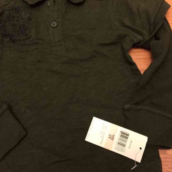 Guess toddler long sleeves size 2T - Picture 3 of 3