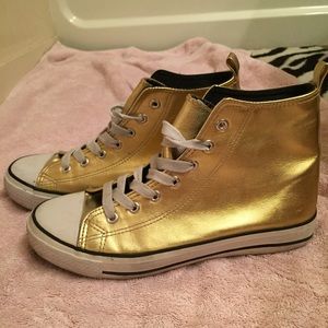 Gold hip top sneakers