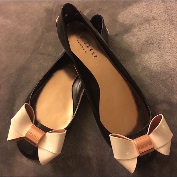 NWT Ted Baker London Flats
