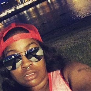 Meet your Posher, Anise