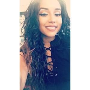 Meet your Posher, Danielle