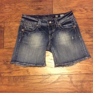 Miss Me angel-winged shorts