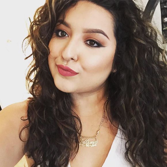 Meet your Posher, Julliana