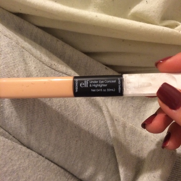 Elf highlighter/concealer SOLD ON MERCARI