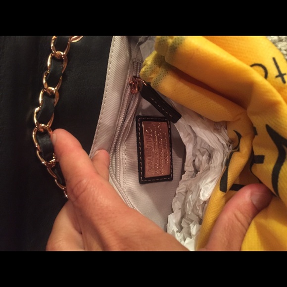 ❤️Valentino by Mario Beatriz Bag❤️ - Picture 3 of 4