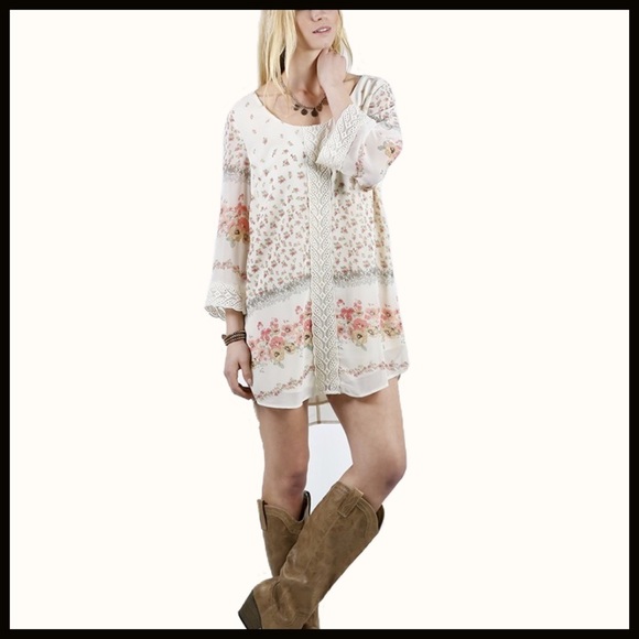 Lace n' Chiffon Swing Dress - Picture 2 of 3