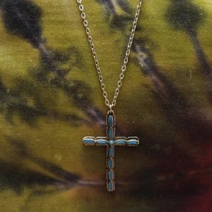 Vintage sterling silver cross necklace
