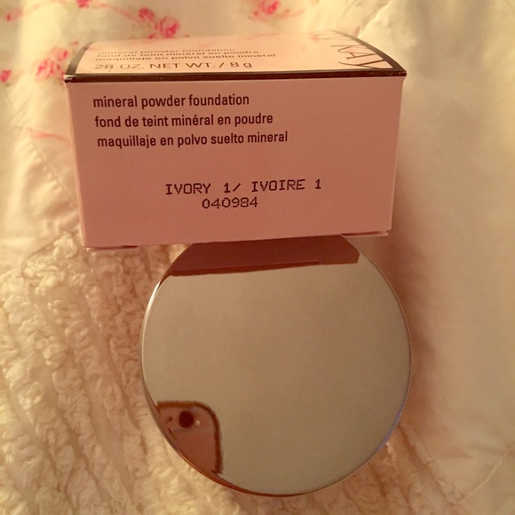 Mary Kay mineral powder