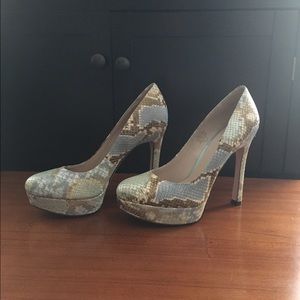 Joan & David leather pumps