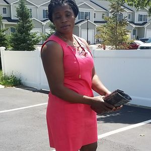 Meet your Posher, Akua