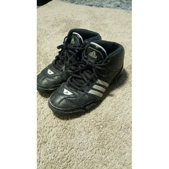 ➡ comfy Adidas high top shoes ⬅