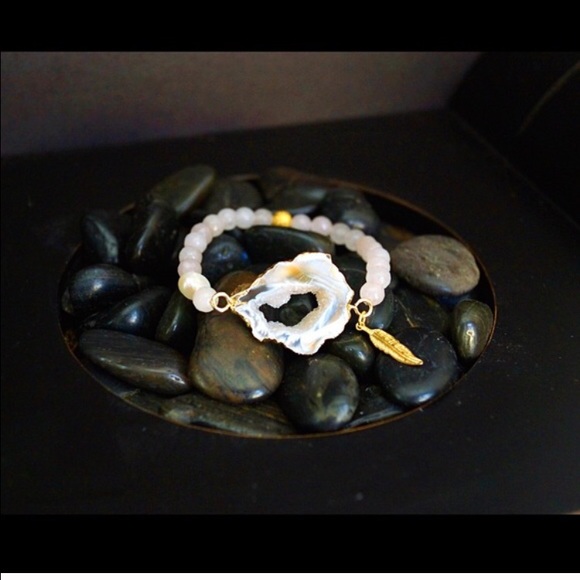 FLASH SALE❤️❤️❤️Rose Quartz and Druzy bracelets - Picture 4 of 5