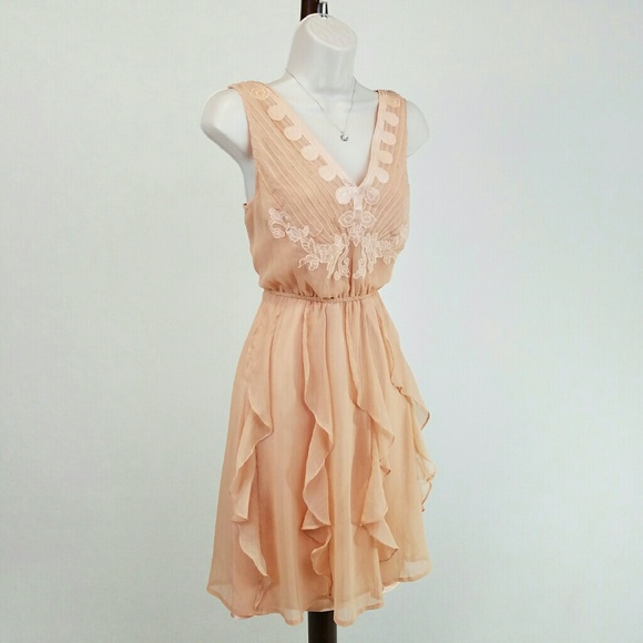 LC Lauren Conrad Dresses & Skirts - Lauren Conrad apricot chiffon dress