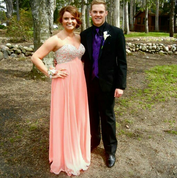 Prom dress - Picture 1 of 1