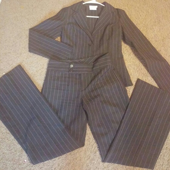 Byer California pant suit