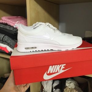 Brand new all white nike theas