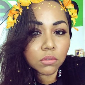 Meet your Posher, Ivonne