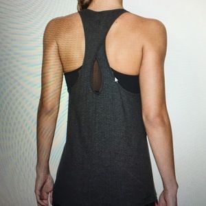 Under Armour Charged Tank - Carbon Heather Gray