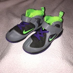 Gently used Nike Lebron 9s Boys size 10c. NO BOX.