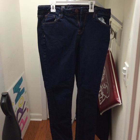Dark wash skinny jeans