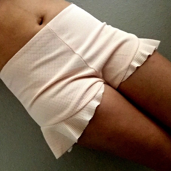 Blush Frilly Shorts - Picture 3 of 4