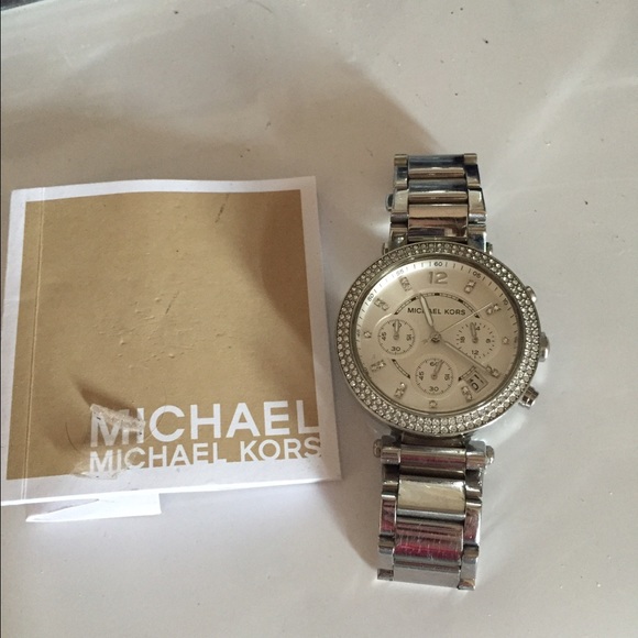 Michael Kors watch with extra links and box main image 4