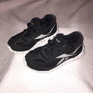Gently used Reebok Boys shoes size 9c. NO BOX.