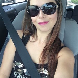 Meet your Posher, Angelica