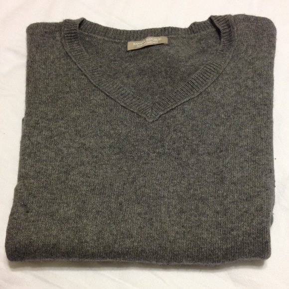 1 DAY LEFT! BR cashmere mix sweater