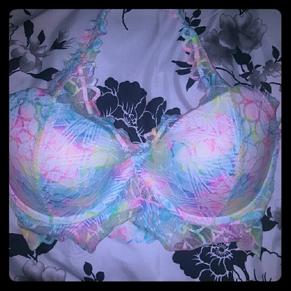 ISO this print/color VS Push Up Halter Bra size M