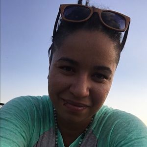 Meet your Posher, Angela