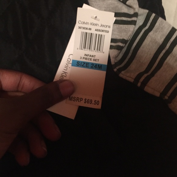 3 piece Calvin Klein set boys - Picture 3 of 3